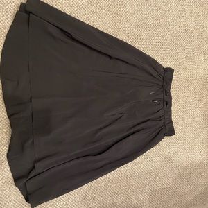 Lululemon skirt. NWT. Time to flounce skirt size 4